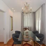 Lovely House דירה *