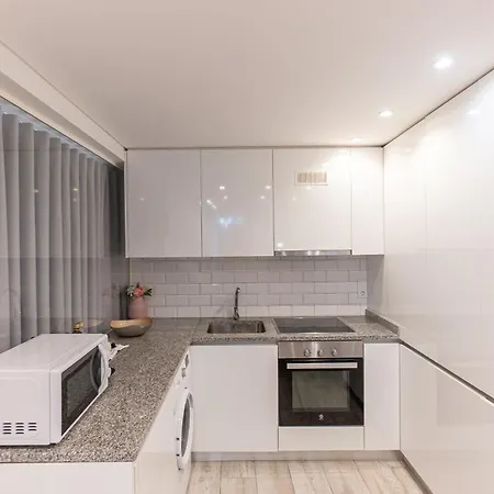 Lovely House דירה