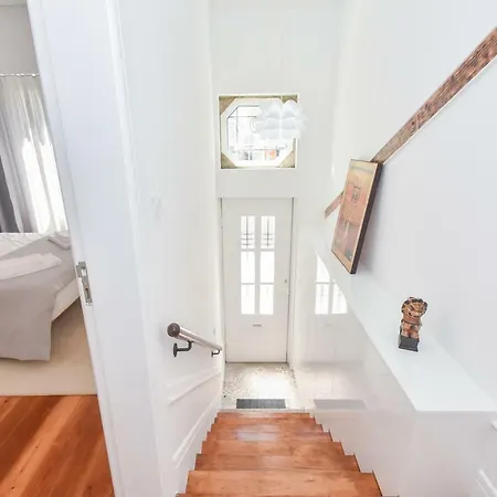 Lovely House דירה