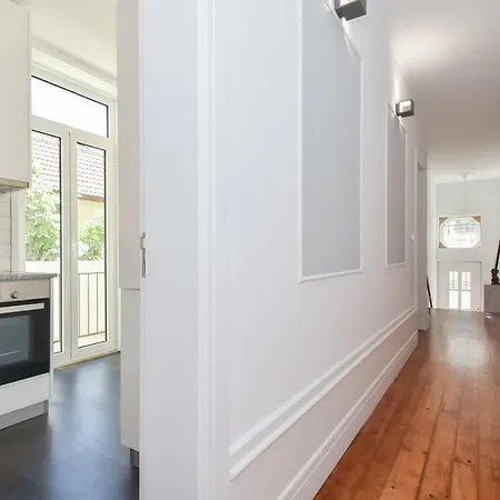 Lovely House Apartment *