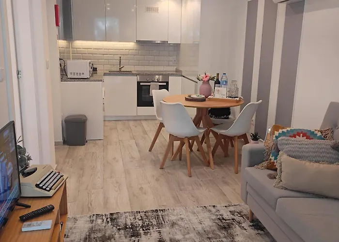 Διαμέρισμα Lovely House